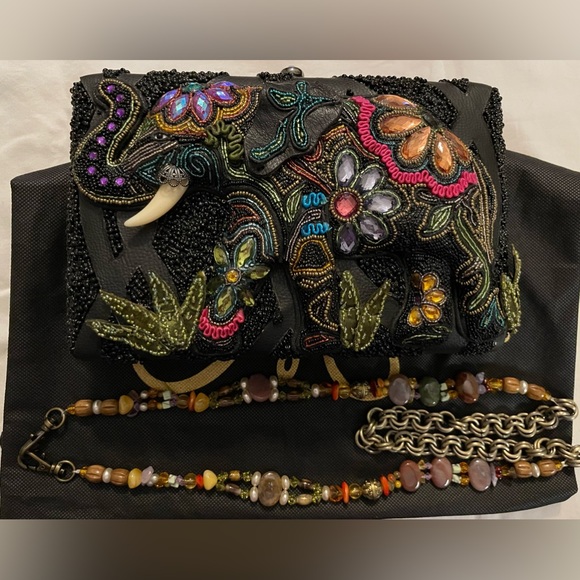 Mary Frances Handbags - Mary Frances “ELEPHANT FLOWERS” purse handbag 14-792